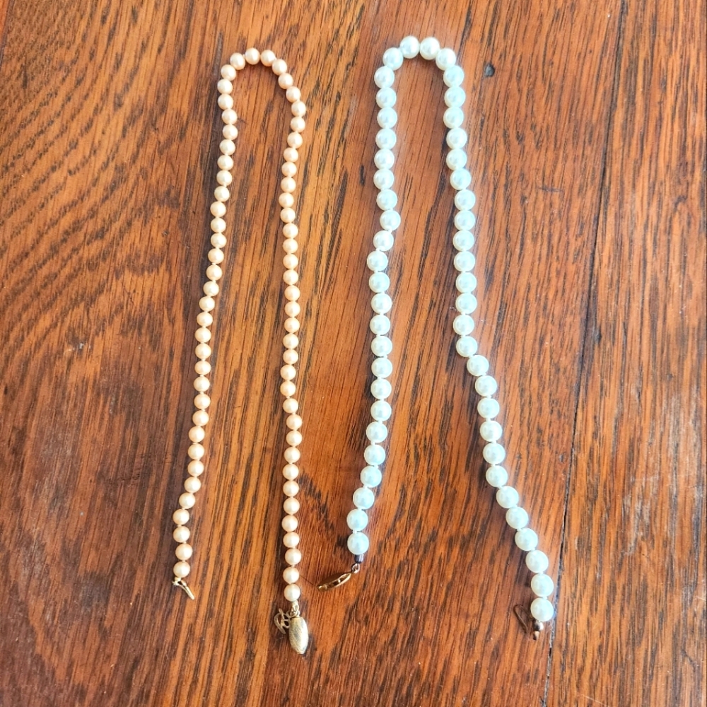 Lot of 2 Vintage Hand knotted 16" pearls, white and cream